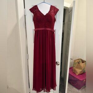 Elegant Burgundy Lace & Chiffon Formal Gown – Eva Style 3161 – Size L